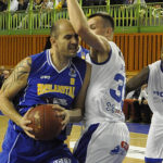 San Marino liderem, pierwszy triumf Ajaxu