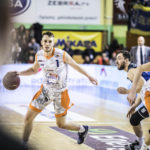 Broń w Wielki Piątek gra z Ruchem